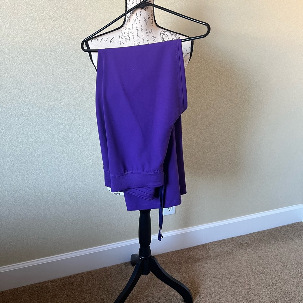 Figs size small purple Livingston scrub pants